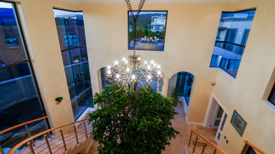 6 Bedroom Property for Sale in Myoli Beach Western Cape